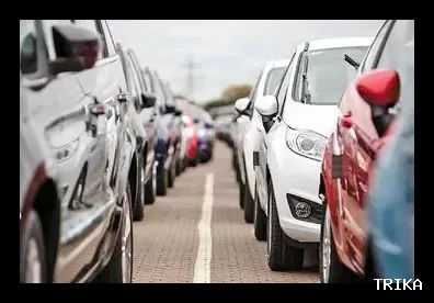 کاهش قیمت روز محصولات ایران خودرو و سایپا در بازار خودرو